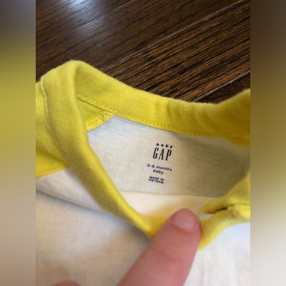 BabyGap Bundle x2: Boys 3-6M Long-Sleeve One-Pieces Yellow/Blue Stripes - EUC!! - Picture 9 of 10
